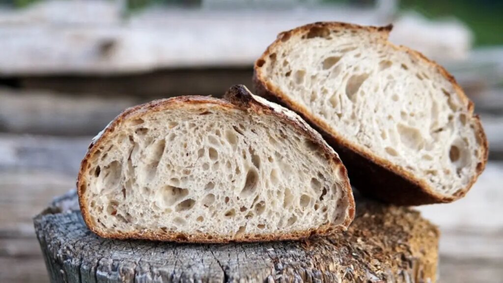 Come conservare il pane in frigorifero: il trucco è sorprendente
