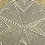 Hai la moneta da 1 euro con la croce di Malta? Sei fortunato, ecco quanto vale oggi