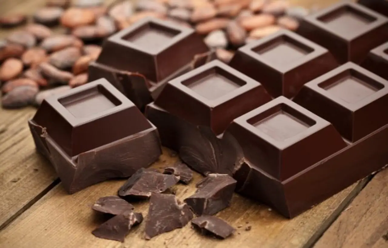 Attenzione a mangiare il cioccolato fondente: ecco cosa può accadere