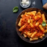 Cucinare la pasta al pomodoro per abbassare la glicemia: 4 trucchetti dei medici