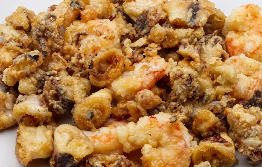 Attenzione a mangiare il fritto il giorno dopo: ecco cosa può contenere