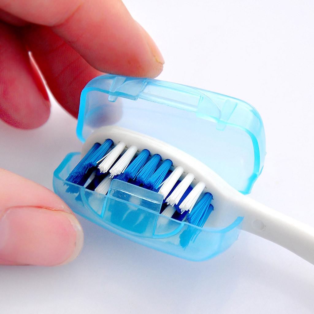 Come conservare correttamente lo spazzolino da denti per prevenire funghi e batteri?