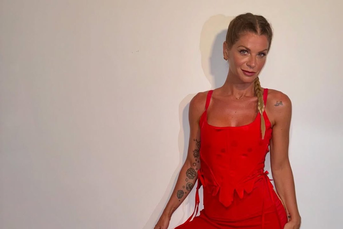 Alessandra Amoroso e la prima foto del pancino: il gesto di Maria De Filippi commuove