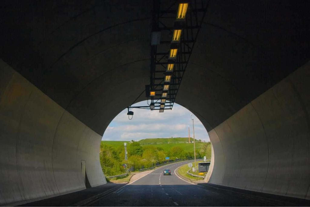 Tunnel auto come viaggiarci dentro