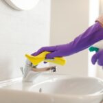 Pulire la batteria dal lavandino. Ingredienti naturali che danno lucentezza senza tracce