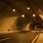 Attenti ai tunnel stradali: come affrontare le gallerie senza finire nei guai o provocare disastri con l’auto