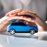 Assicurazione auto, cosa fare quando l’intestatario muore: gli obblighi degli eredi