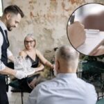 Îl ajuți pe ospătar să se limpezească când mergi la restaurant? Psihologia îți spune ce tip ești