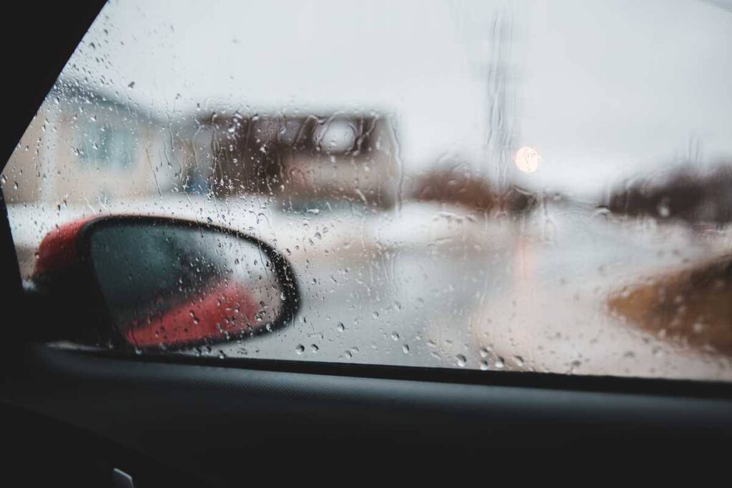 Si possono ancora aprire i finestrini dopo che l’auto è finita in acqua?