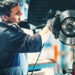 Auto fischia quando freni: ecco cosa puoi fare per eliminare il rumore