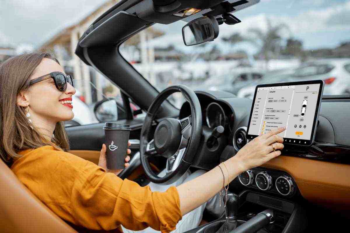 Android Auto 14.3, aggiornamento con promesse importanti: le novità