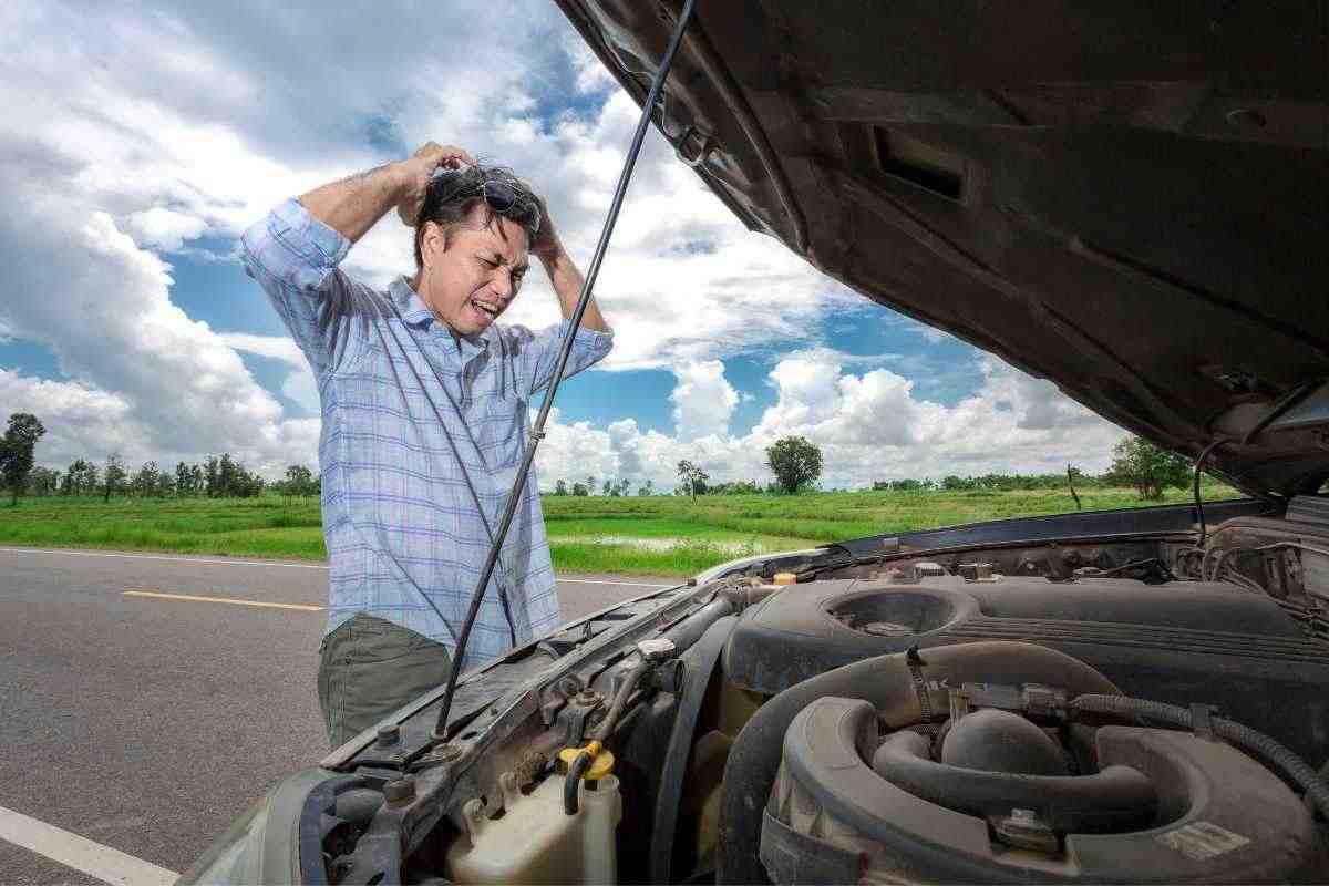 I 5 errori diffusissimi che ti rovinano l’auto senza che tu te ne accorga nemmeno