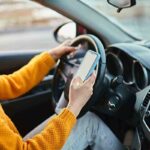 Multa per guida con cellulare: ecco quando puoi contestarla (e vincere)