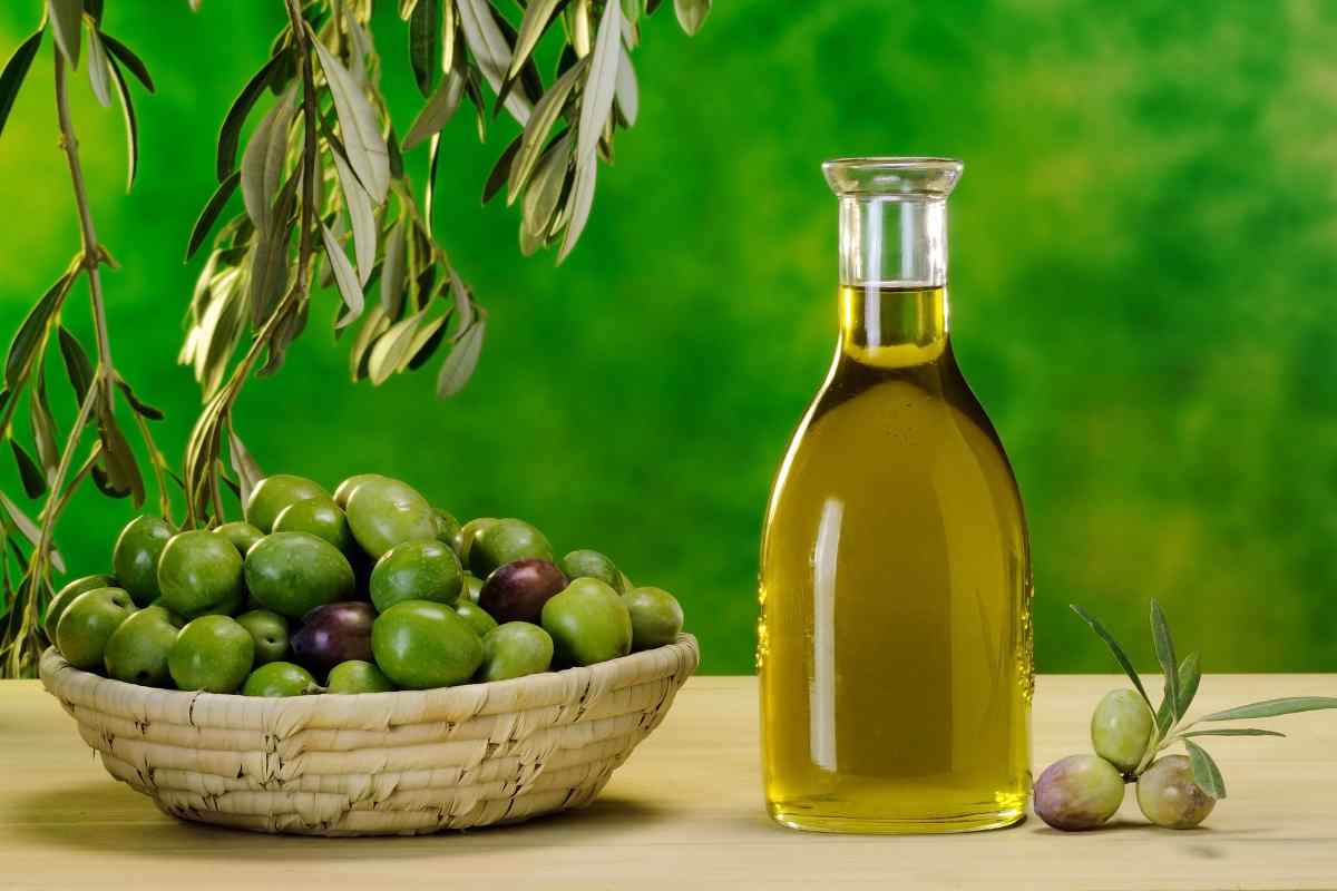 Olio extra vergine di oliva, nota per questi marchi: analisi scoperto sostanze per la salute