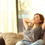 Tăcerea poate fi mobilată: materiale care îmbracă casa calmului și frumuseții