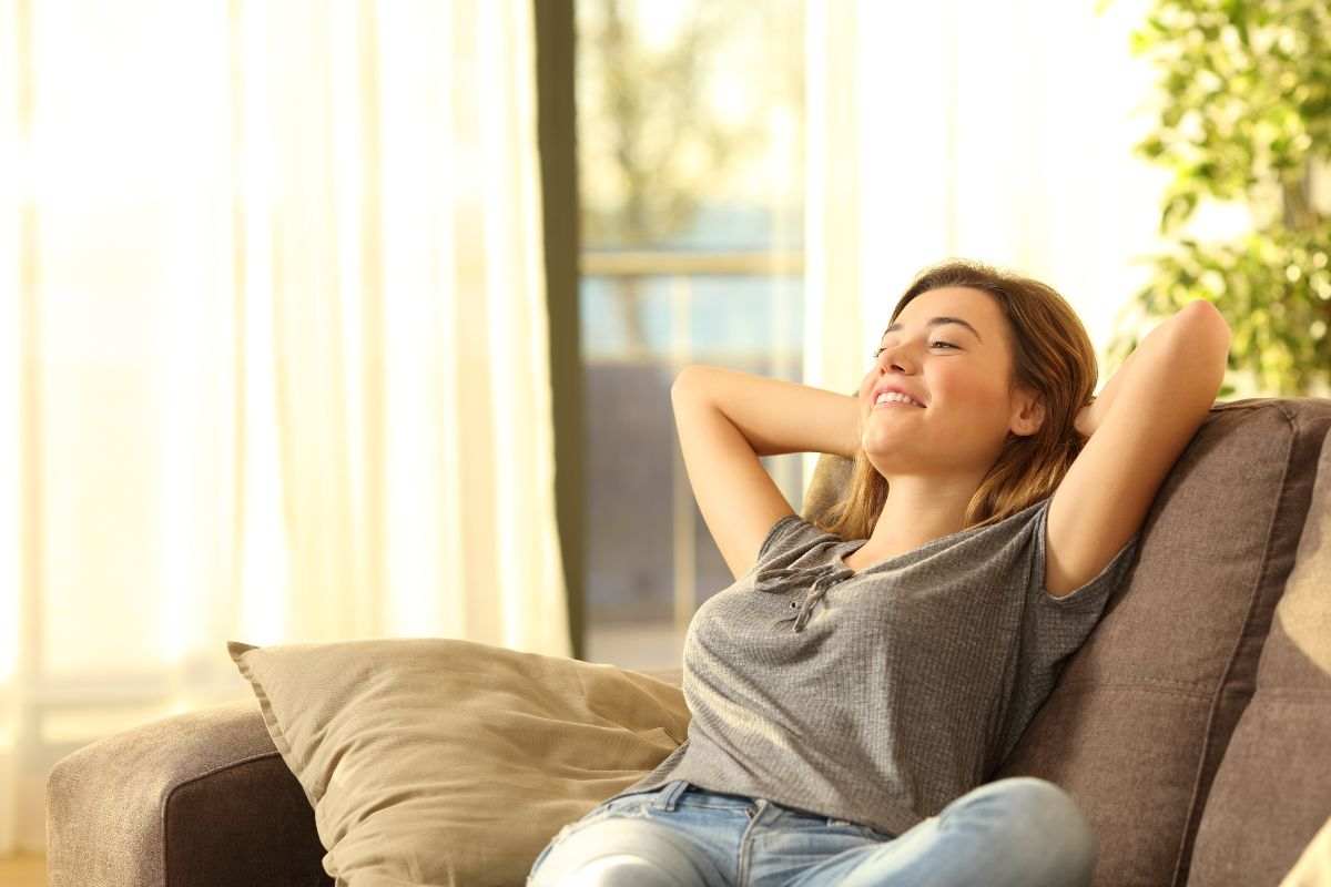 Tăcerea poate fi mobilată: materiale care îmbracă casa calmului și frumuseții