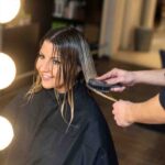 Non hai bisogno di spendere molto per cambiare la tua immagine: solo un taglio di capelli, questi sono i più alla moda