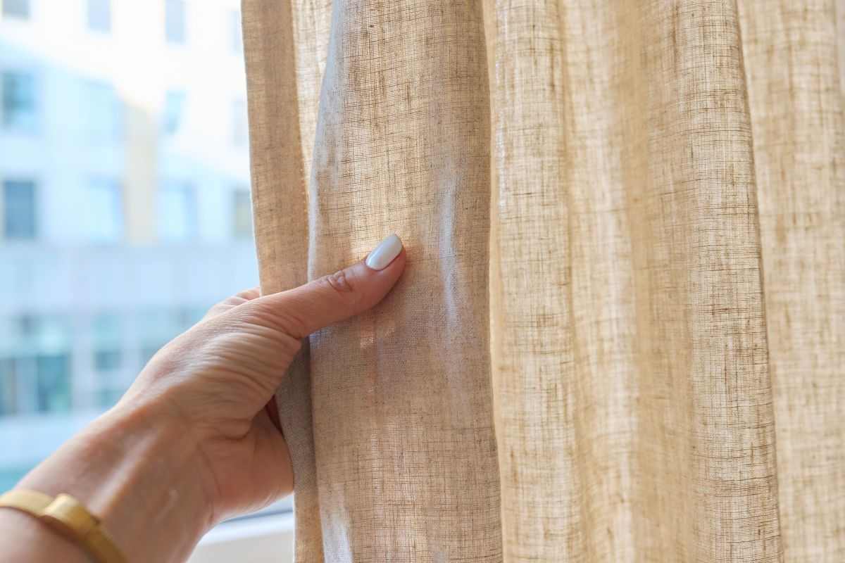 Perdele de pachete: confortabil, practic, dar acum devin și un stil minunat