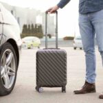 Non parcheggiare l’auto in aeroporto: rischi 7000 euro di danni, ecco perché