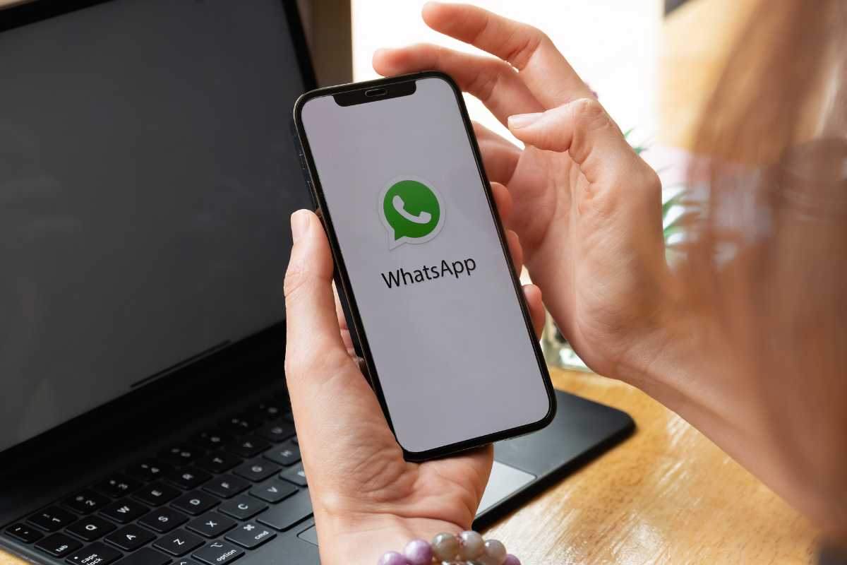 Machiaj WhatsApp foarte ușor: astfel încât să puteți trimite mesaje cu litere colorate