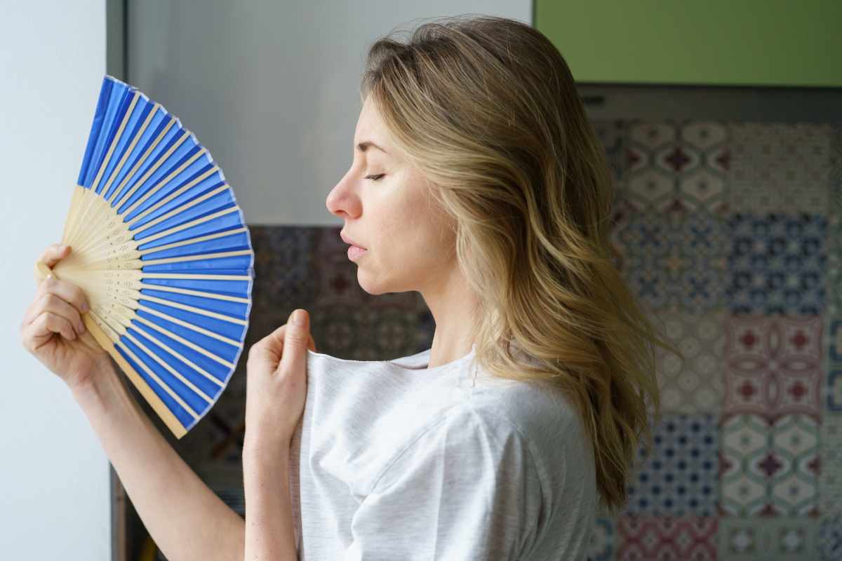 Aggiorna l’intera stanza senza usare l’aria condizionata in quanto si fermerà nel calore del soffocamento: è molto facile