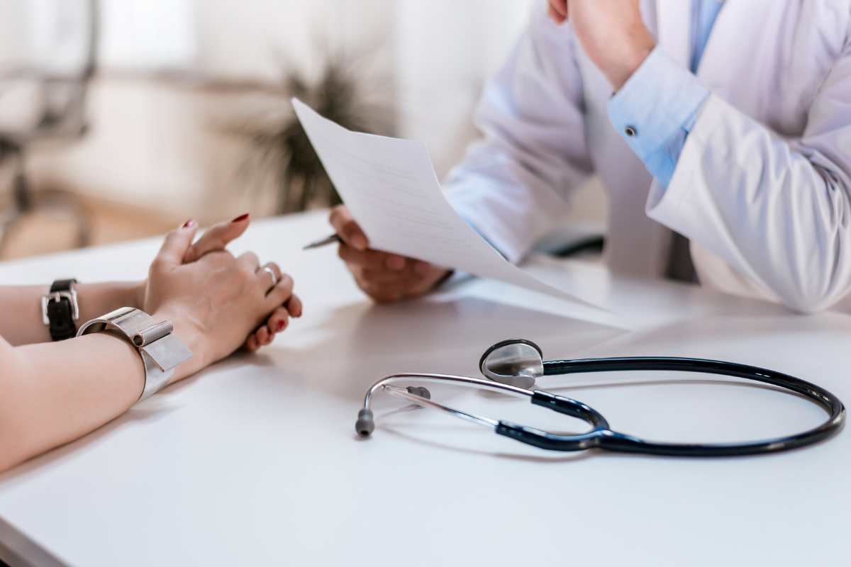 Un medico generale non può richiedere denaro per questo certificato