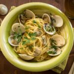 Spaghetti con vongole, solo il trucco dello chef per preparare una deliziosa crema lì – è una caduta molto semplice e impopolare
