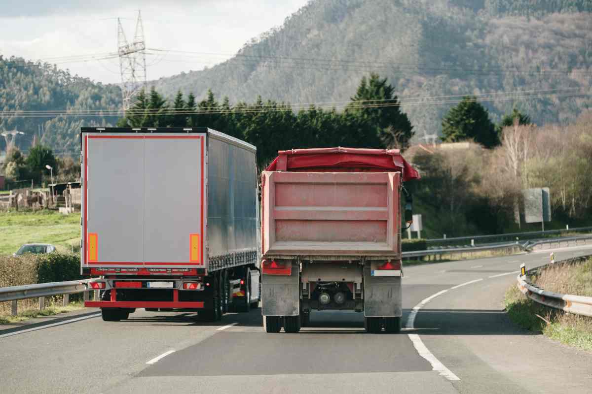 Sorpasso a destra: quando può essere fatto